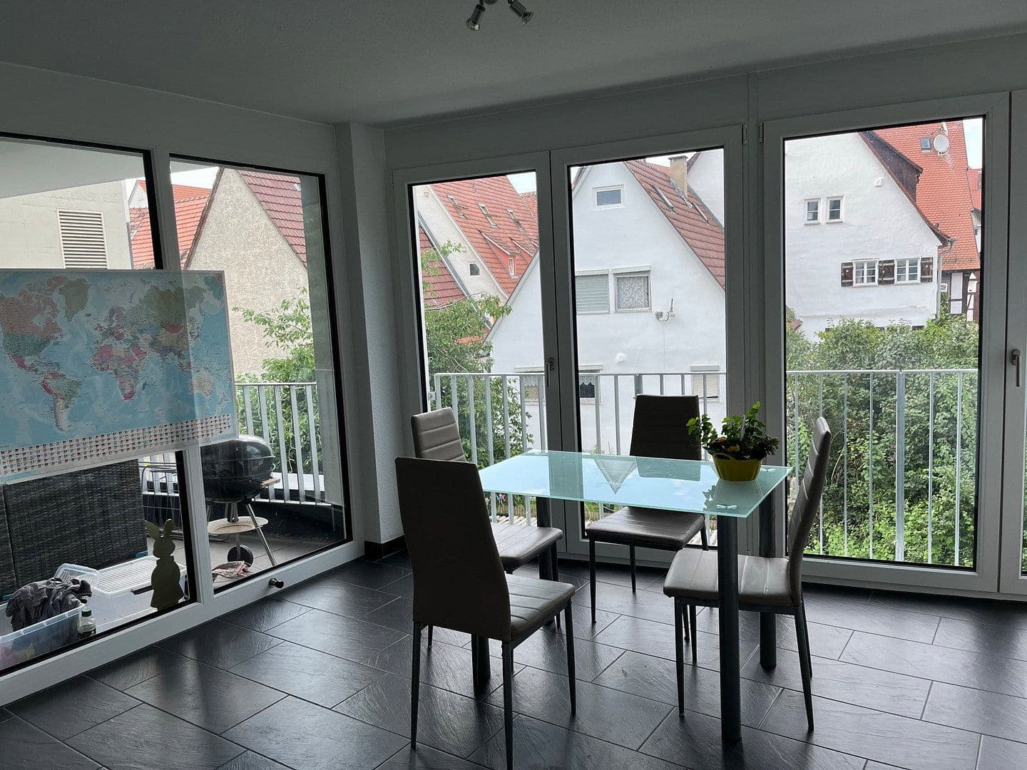 Prenájom bytu 3-izbový 89 m², Sindelfingen, Bádensko-Wurttembersko Prenájom bytu 3-izbový 89 m², Sindelfingen, Bádensko-Wurttembersko
