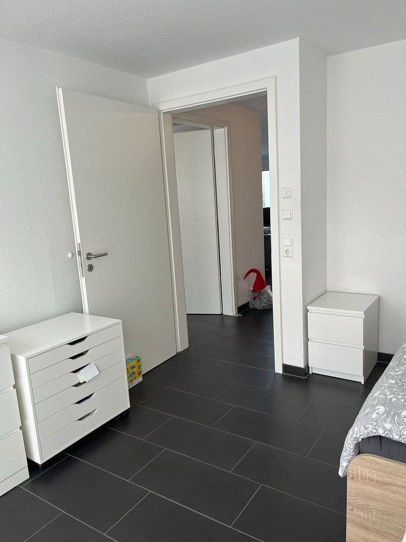 Prenájom bytu 3-izbový 89 m², Sindelfingen, Bádensko-Wurttembersko Prenájom bytu 3-izbový 89 m², Sindelfingen, Bádensko-Wurttembersko