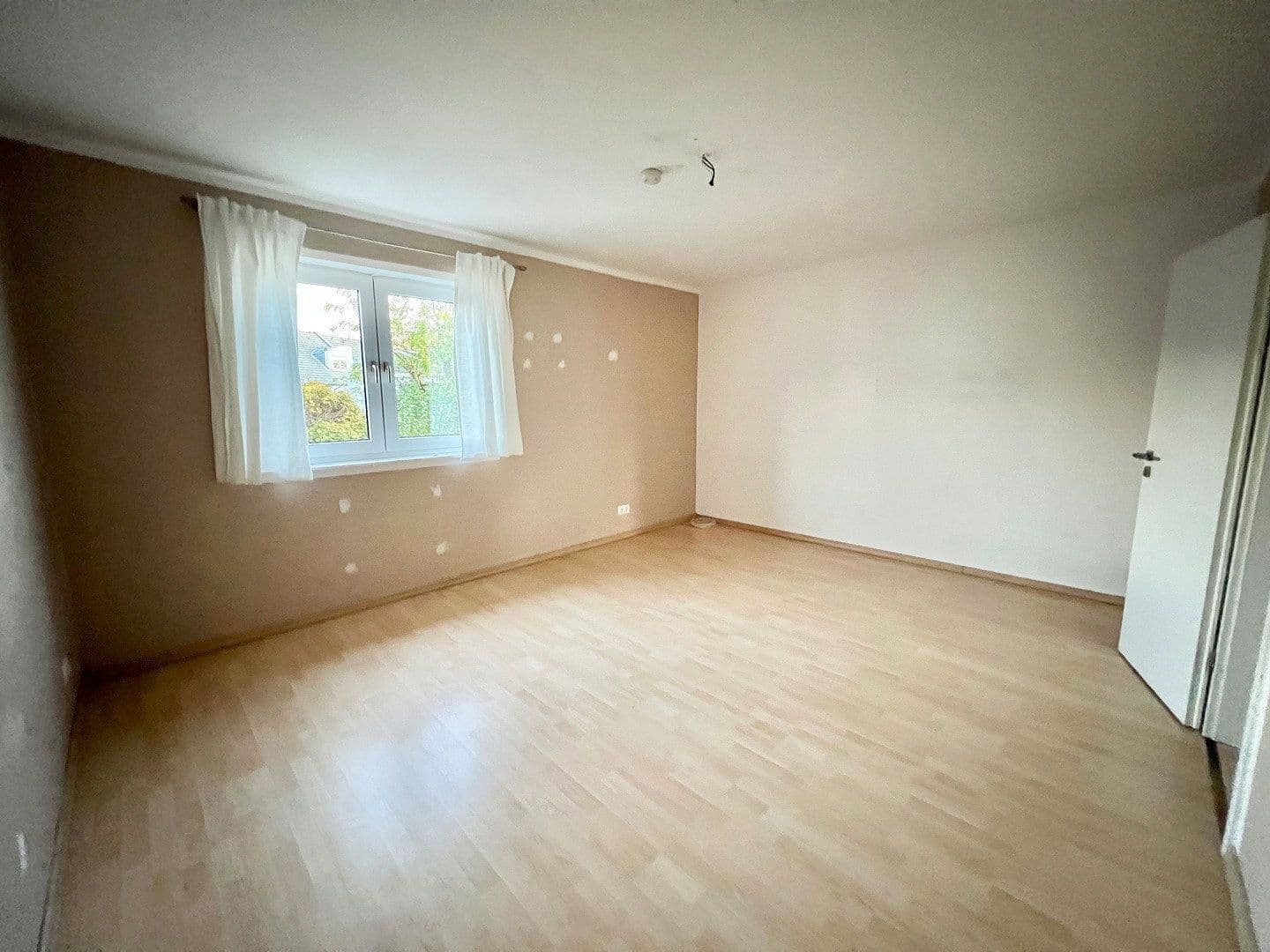 Prenájom domu 126 m², pozemok 188 m², Bensheim, Hesensko Prenájom domu 126 m², pozemok 188 m², Bensheim, Hesensko