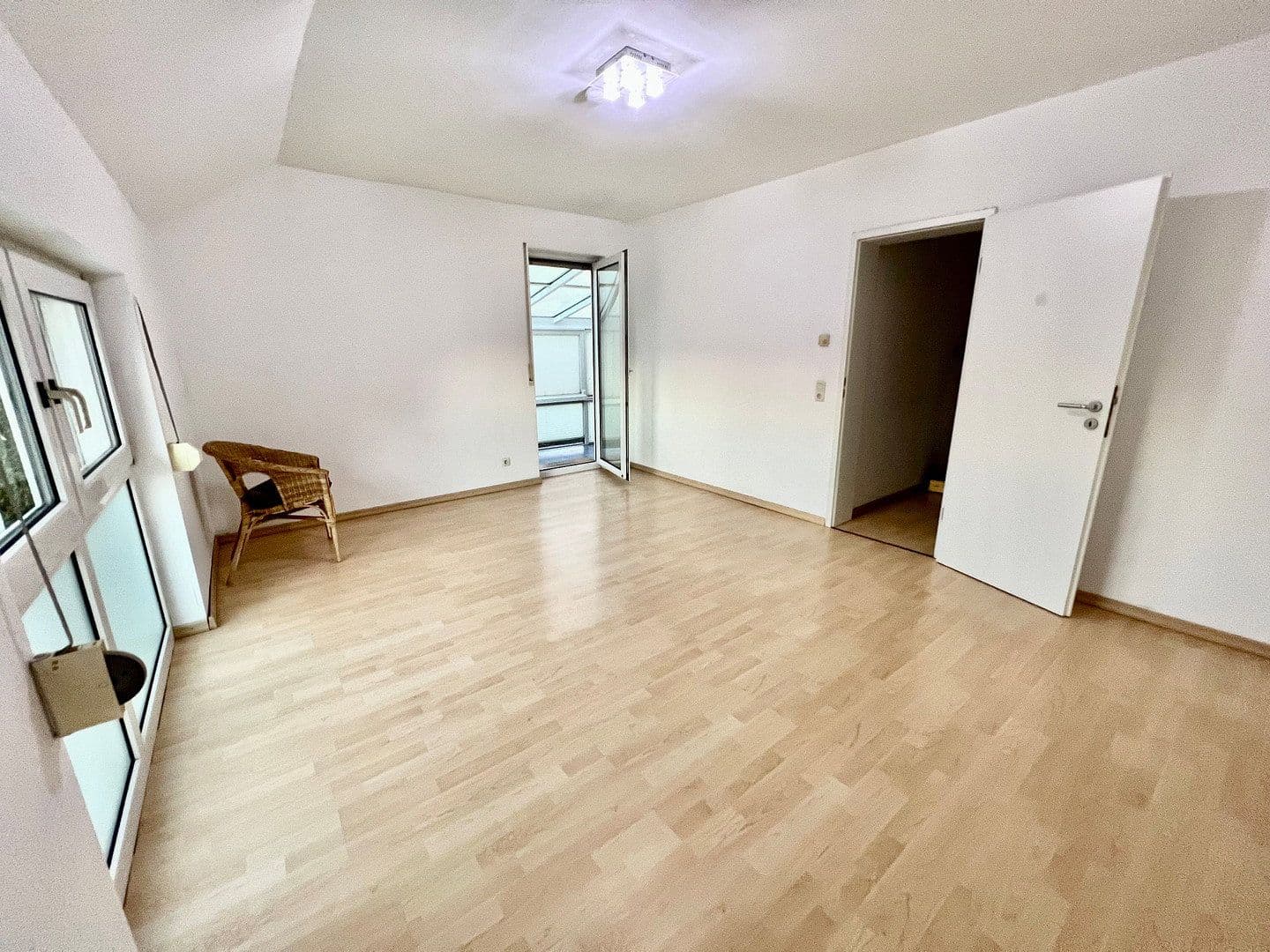 Prenájom domu 126 m², pozemok 188 m², Bensheim, Hesensko Prenájom domu 126 m², pozemok 188 m², Bensheim, Hesensko