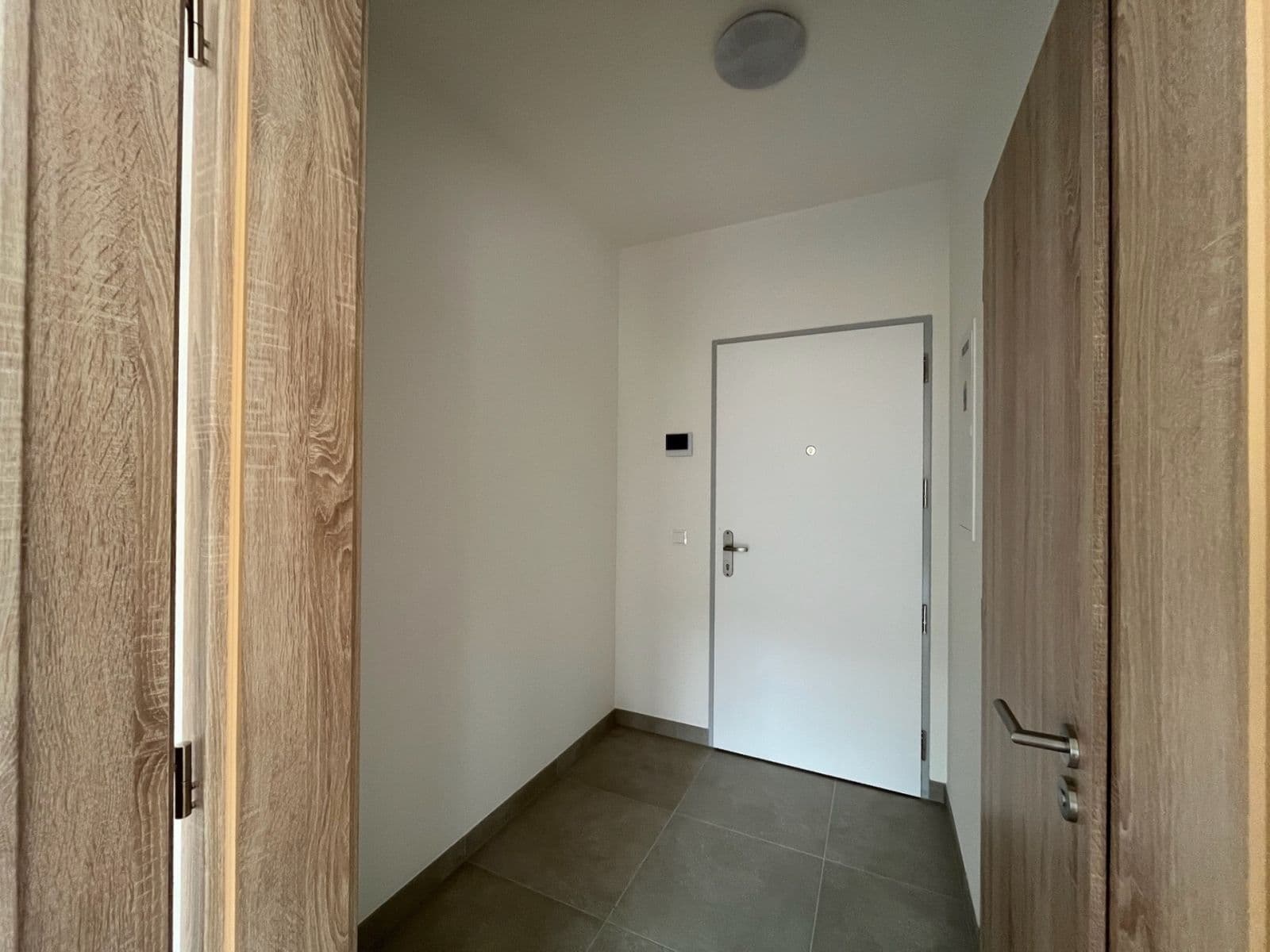 Prenájom bytu 1-izbový 35 m², Ocelářská, Praha, Praha Prenájom bytu 1-izbový 35 m², Ocelářská, Praha, Praha