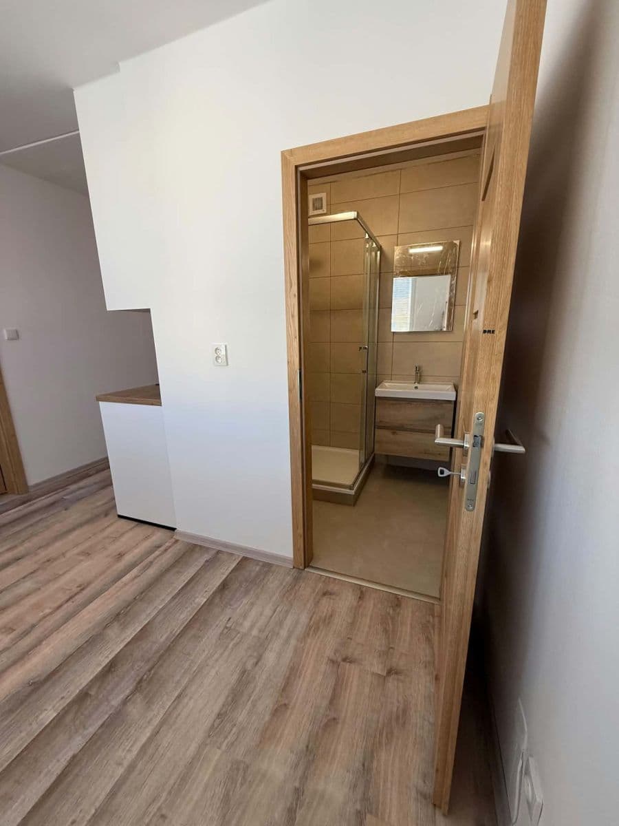 Predaj bytu 2-izbový 58 m², Radkovská, Telč, Kraj Vysočina Predaj bytu 2-izbový 58 m², Radkovská, Telč, Kraj Vysočina