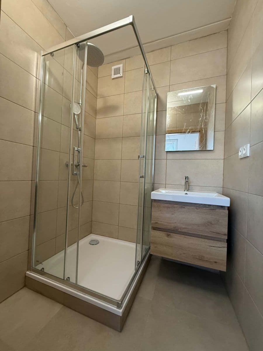Predaj bytu 2-izbový 58 m², Radkovská, Telč, Kraj Vysočina Predaj bytu 2-izbový 58 m², Radkovská, Telč, Kraj Vysočina