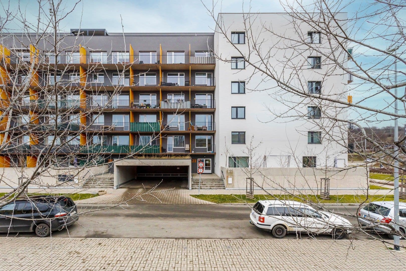 Prenájom bytu 3-izbový 83 m², Moravcových, Praha, Praha Prenájom bytu 3-izbový 83 m², Moravcových, Praha, Praha