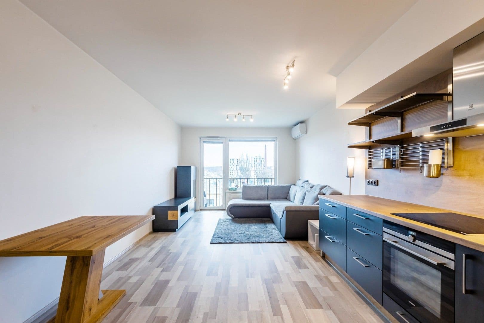 Prenájom bytu 3-izbový 83 m², Moravcových, Praha, Praha Prenájom bytu 3-izbový 83 m², Moravcových, Praha, Praha
