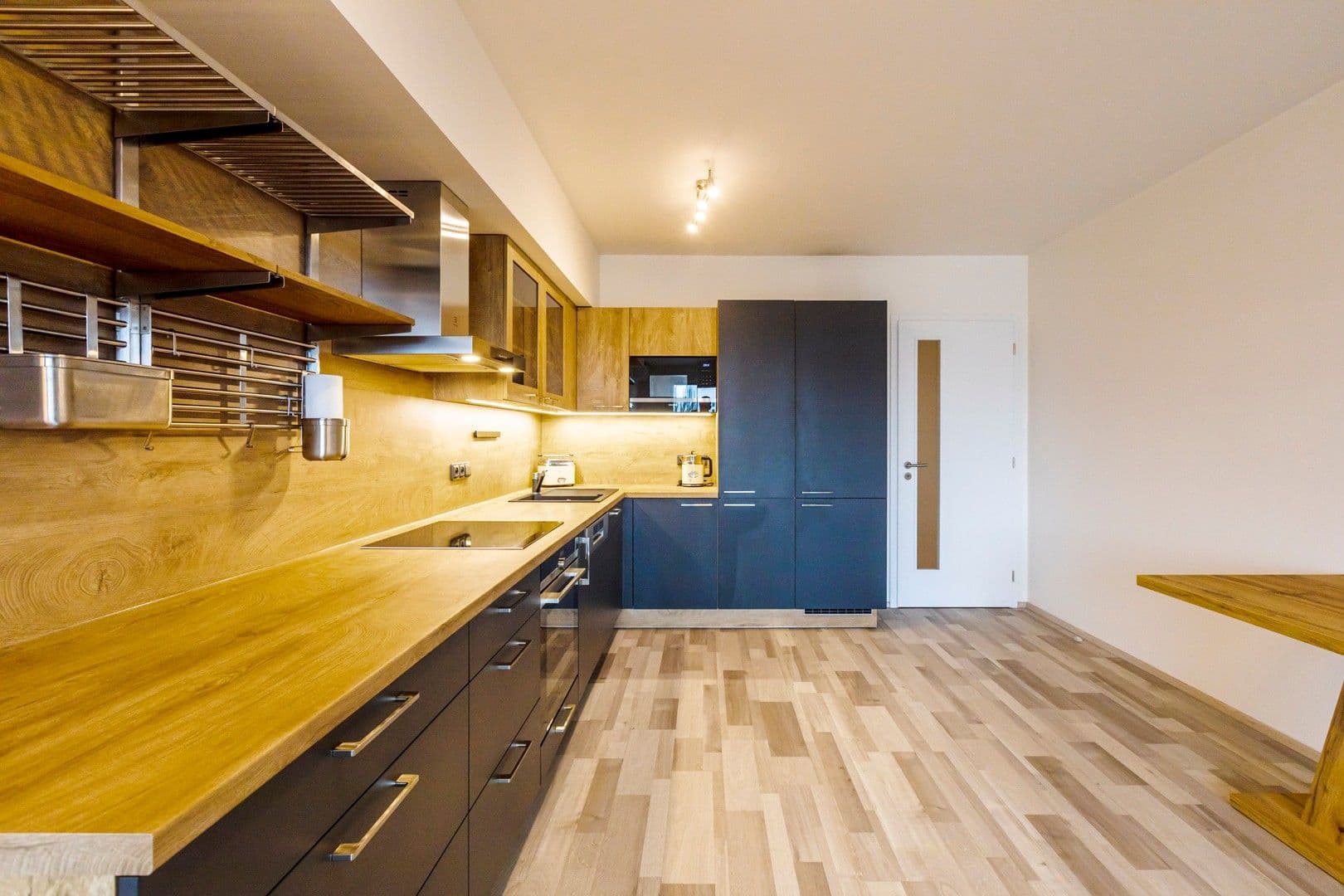 Prenájom bytu 3-izbový 83 m², Moravcových, Praha, Praha Prenájom bytu 3-izbový 83 m², Moravcových, Praha, Praha