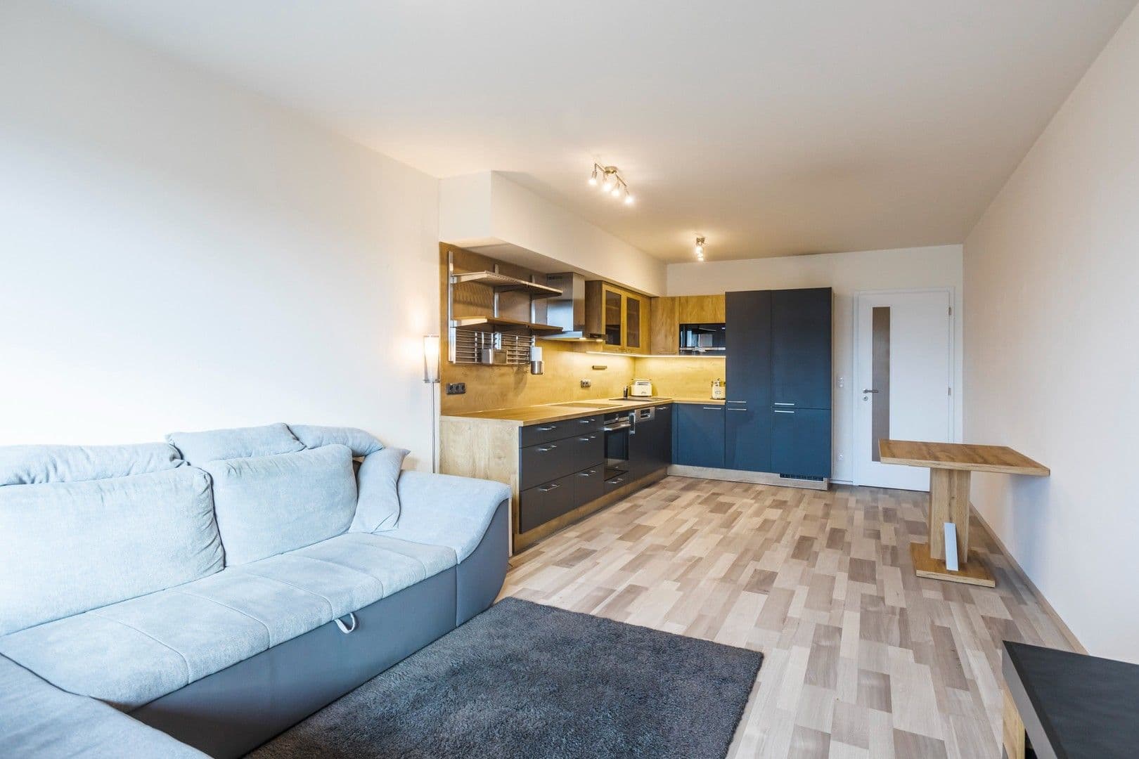 Prenájom bytu 3-izbový 83 m², Moravcových, Praha, Praha Prenájom bytu 3-izbový 83 m², Moravcových, Praha, Praha
