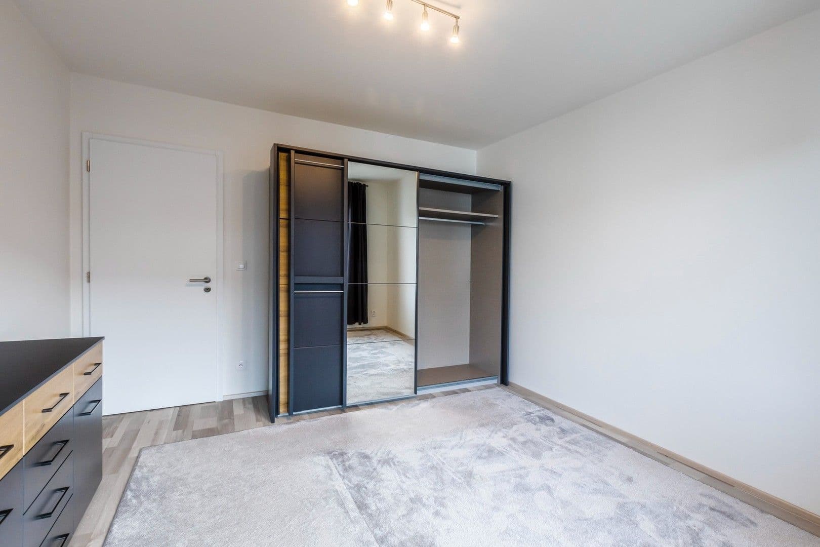 Prenájom bytu 3-izbový 83 m², Moravcových, Praha, Praha Prenájom bytu 3-izbový 83 m², Moravcových, Praha, Praha