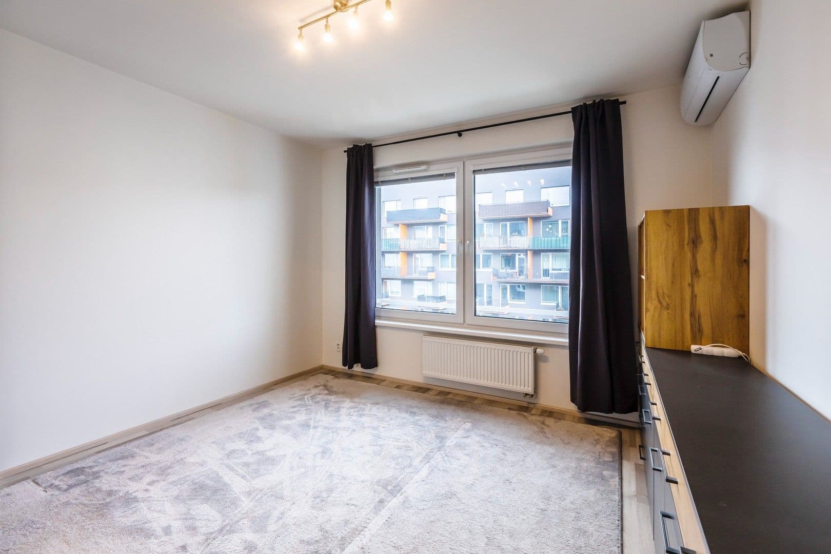 Prenájom bytu 3-izbový 83 m², Moravcových, Praha, Praha Prenájom bytu 3-izbový 83 m², Moravcových, Praha, Praha
