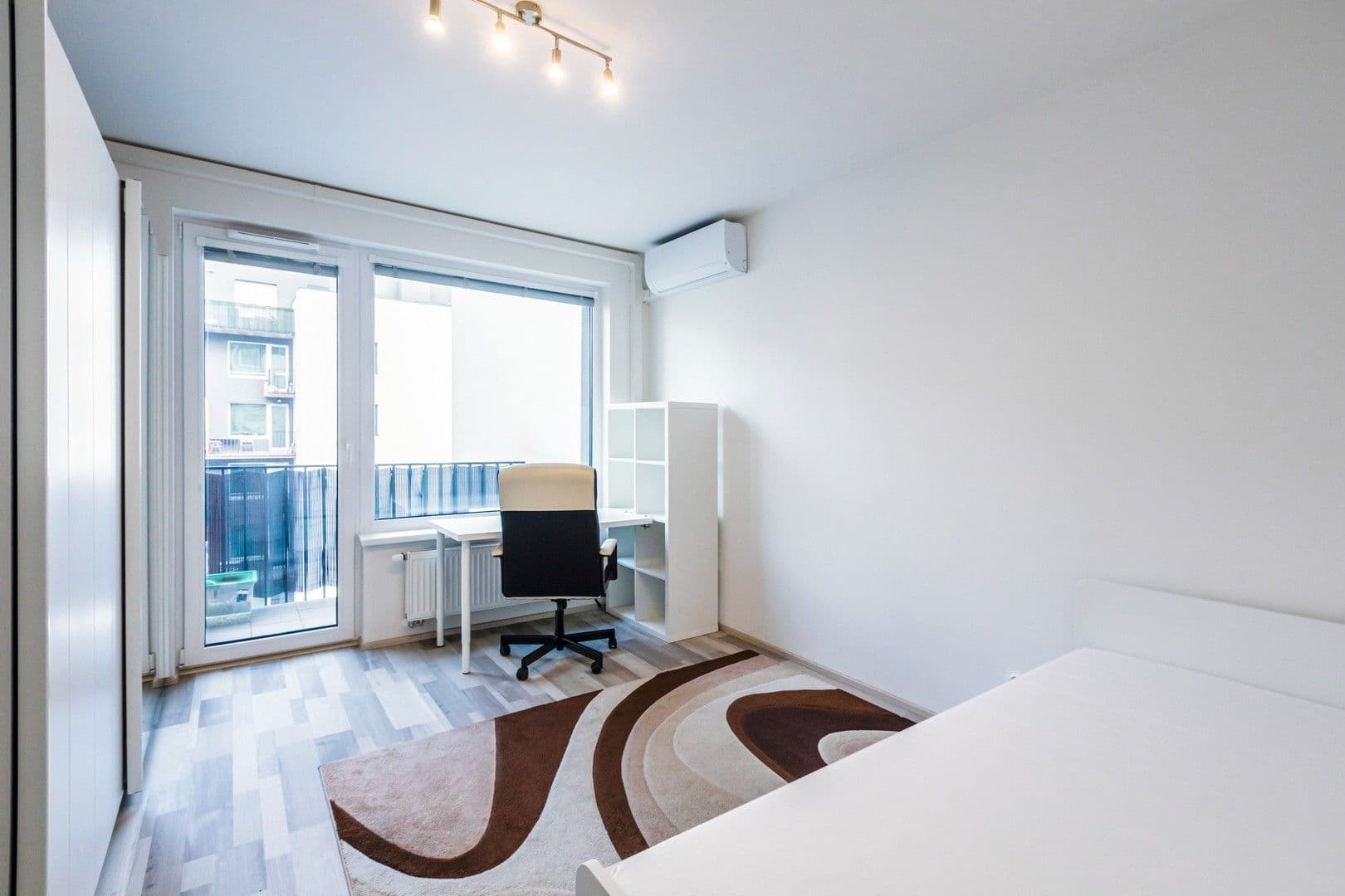 Prenájom bytu 3-izbový 83 m², Moravcových, Praha, Praha Prenájom bytu 3-izbový 83 m², Moravcových, Praha, Praha
