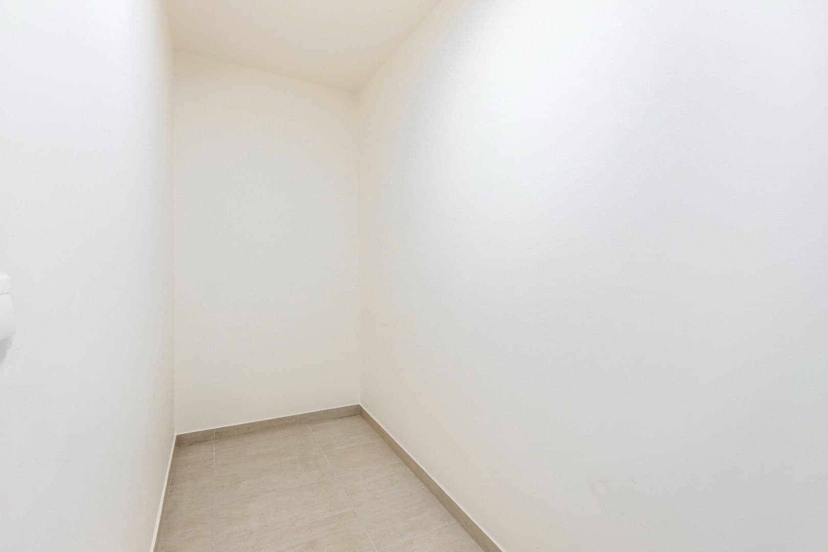 Prenájom bytu 3-izbový 83 m², Moravcových, Praha, Praha Prenájom bytu 3-izbový 83 m², Moravcových, Praha, Praha