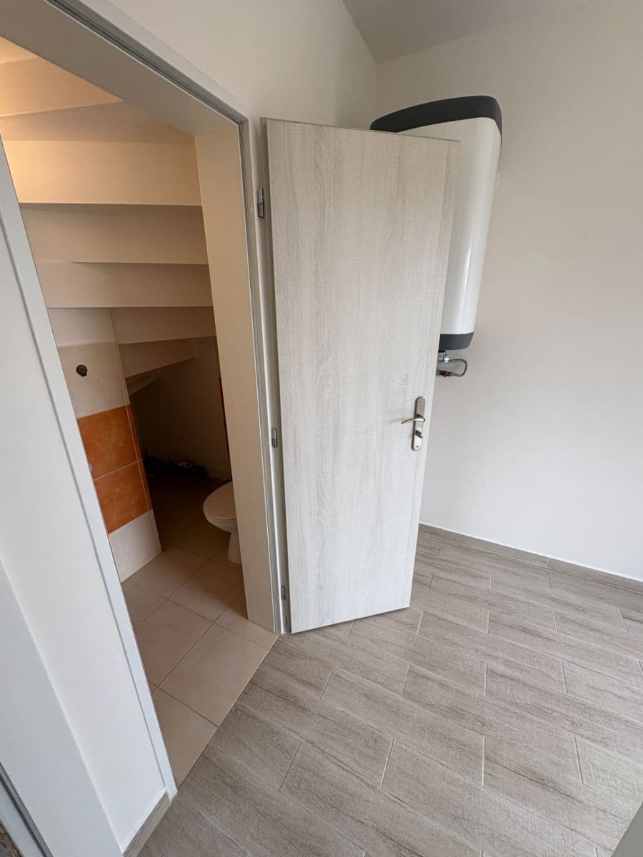 Prenájom domu 80 m², pozemok 440 m², Škvorec, Středočeský kraj Prenájom domu 80 m², pozemok 440 m², Škvorec, Středočeský kraj
