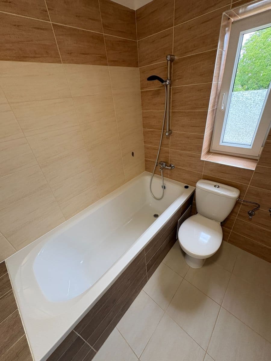 Prenájom domu 80 m², pozemok 440 m², Škvorec, Středočeský kraj Prenájom domu 80 m², pozemok 440 m², Škvorec, Středočeský kraj