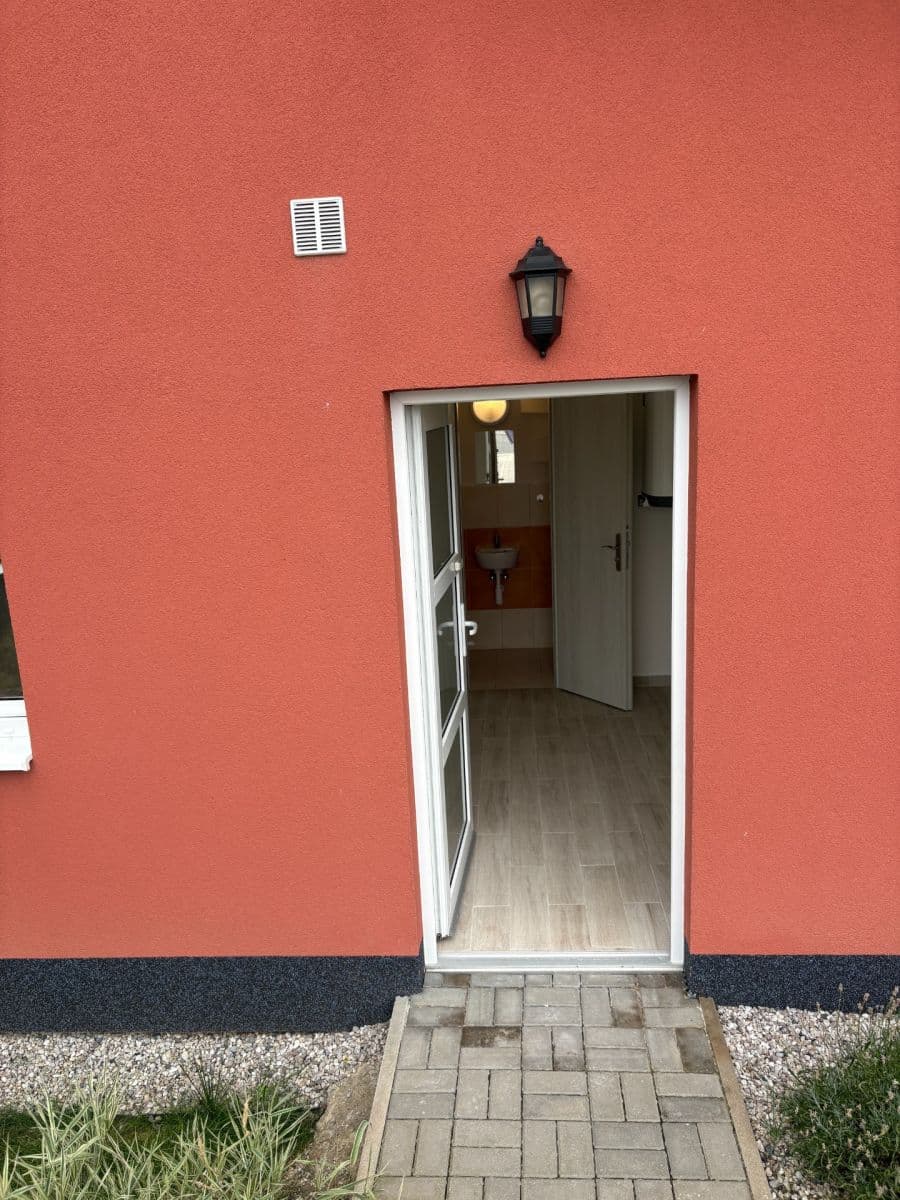Prenájom domu 80 m², pozemok 440 m², Škvorec, Středočeský kraj Prenájom domu 80 m², pozemok 440 m², Škvorec, Středočeský kraj
