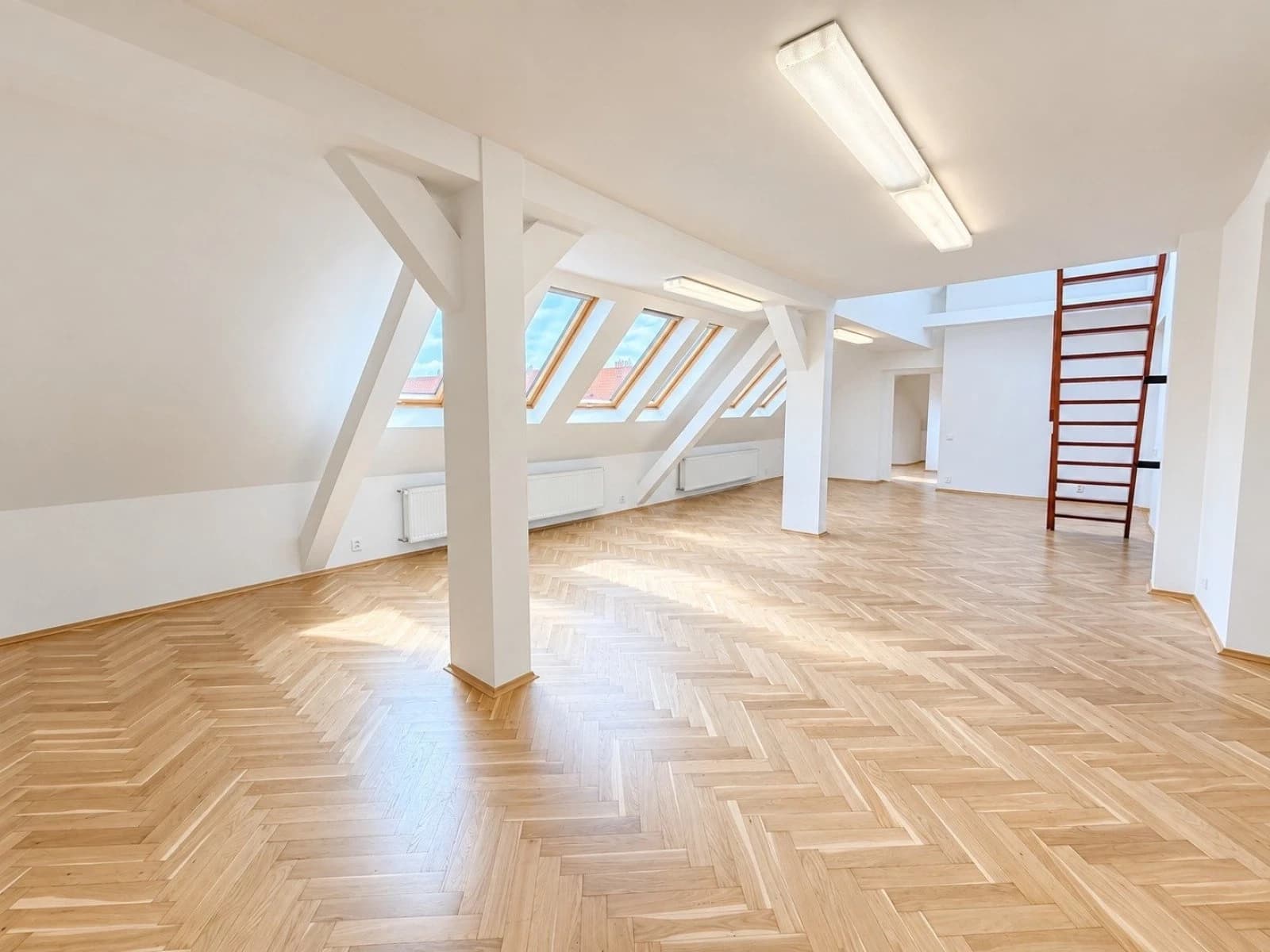 Prenájom kancelárie 162 m², Kodaňská, Praha, Praha Prenájom kancelárie 162 m², Kodaňská, Praha, Praha