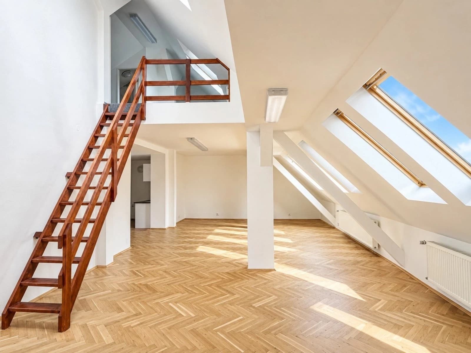 Prenájom kancelárie 162 m², Kodaňská, Praha, Praha Prenájom kancelárie 162 m², Kodaňská, Praha, Praha