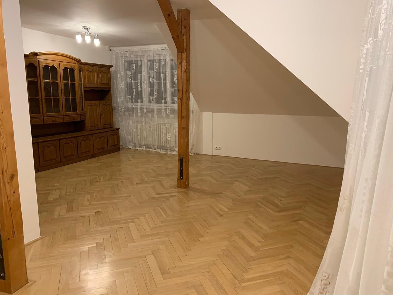 Prenájom bytu 2-izbový 99 m², Glinkova, Praha, Praha Prenájom bytu 2-izbový 99 m², Glinkova, Praha, Praha