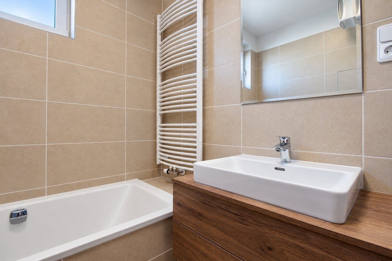Prenájom bytu 3-izbový 59 m², Nádražní, Kralupy nad Vltavou, Středočeský kraj Prenájom bytu 3-izbový 59 m², Nádražní, Kralupy nad Vltavou, Středočeský kraj