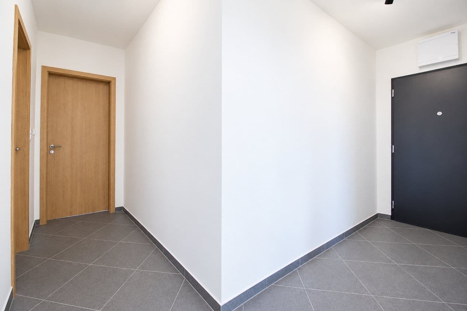 Prenájom bytu 3-izbový 59 m², Nádražní, Kralupy nad Vltavou, Středočeský kraj Prenájom bytu 3-izbový 59 m², Nádražní, Kralupy nad Vltavou, Středočeský kraj