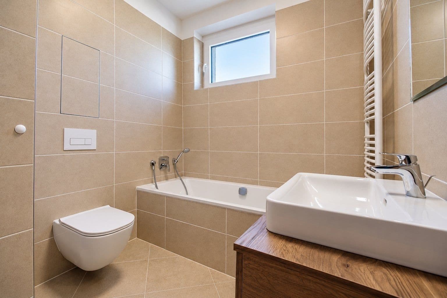 Prenájom bytu 3-izbový 59 m², Nádražní, Kralupy nad Vltavou, Středočeský kraj Prenájom bytu 3-izbový 59 m², Nádražní, Kralupy nad Vltavou, Středočeský kraj