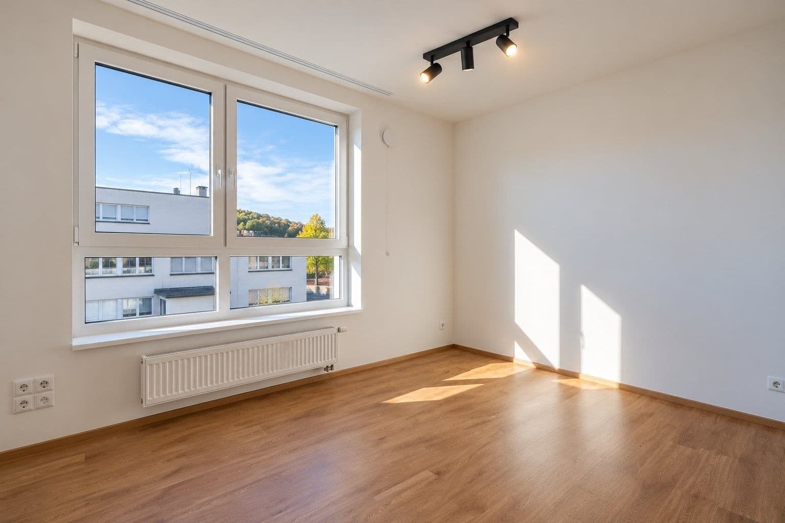 Prenájom bytu 3-izbový 59 m², Nádražní, Kralupy nad Vltavou, Středočeský kraj Prenájom bytu 3-izbový 59 m², Nádražní, Kralupy nad Vltavou, Středočeský kraj