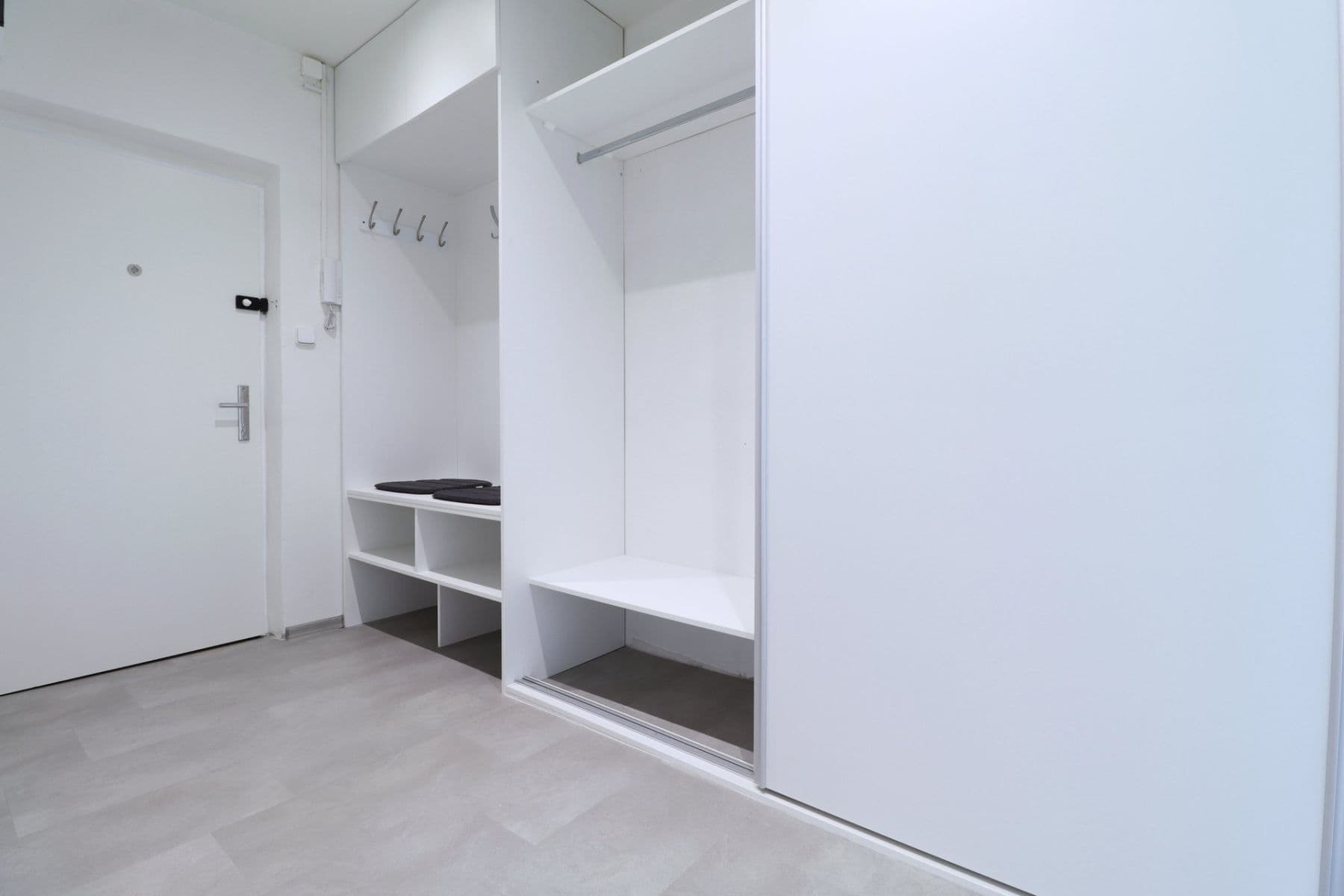 Prenájom bytu 2-izbový 52 m², Topolová, Praha, Praha Prenájom bytu 2-izbový 52 m², Topolová, Praha, Praha