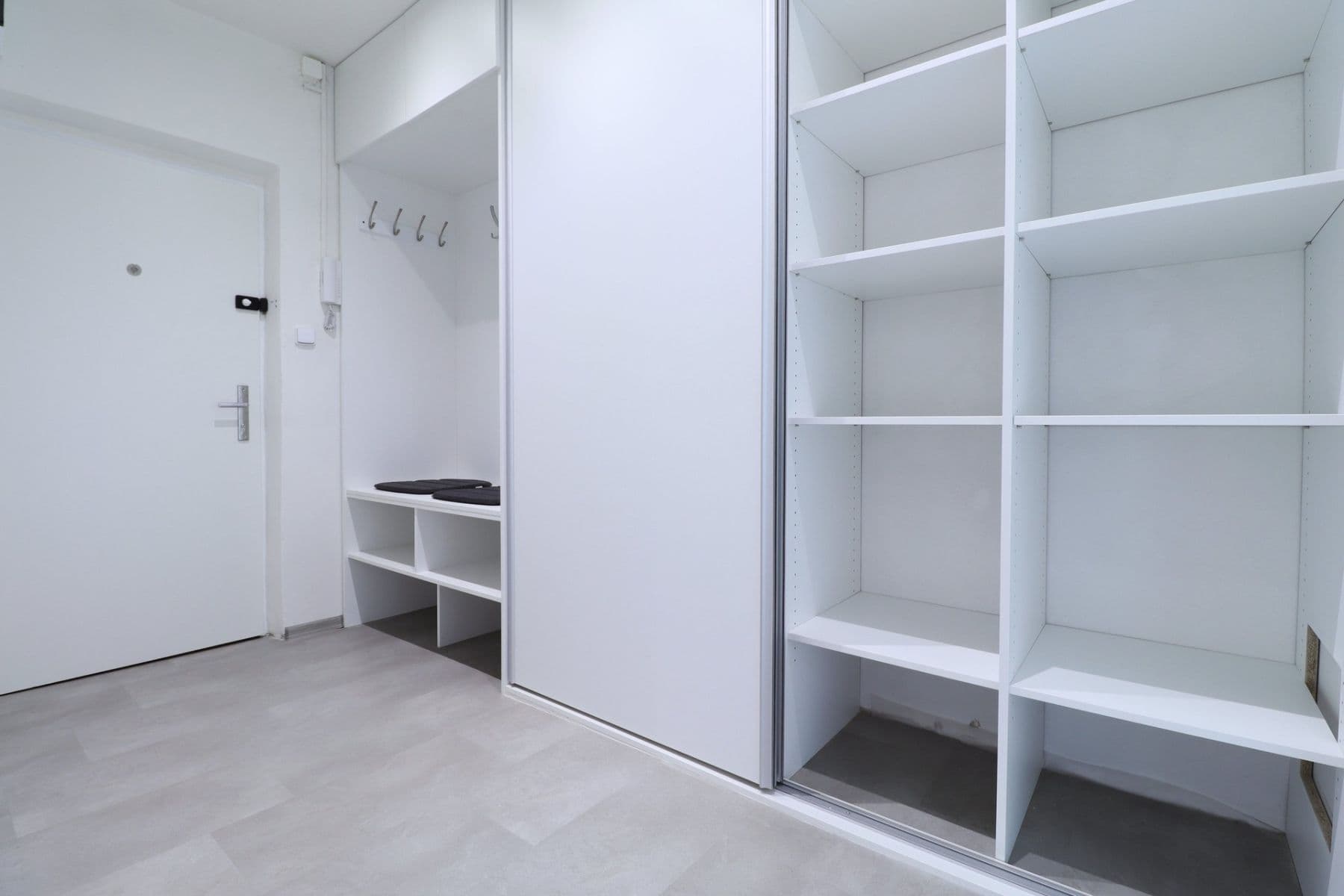 Prenájom bytu 2-izbový 52 m², Topolová, Praha, Praha Prenájom bytu 2-izbový 52 m², Topolová, Praha, Praha