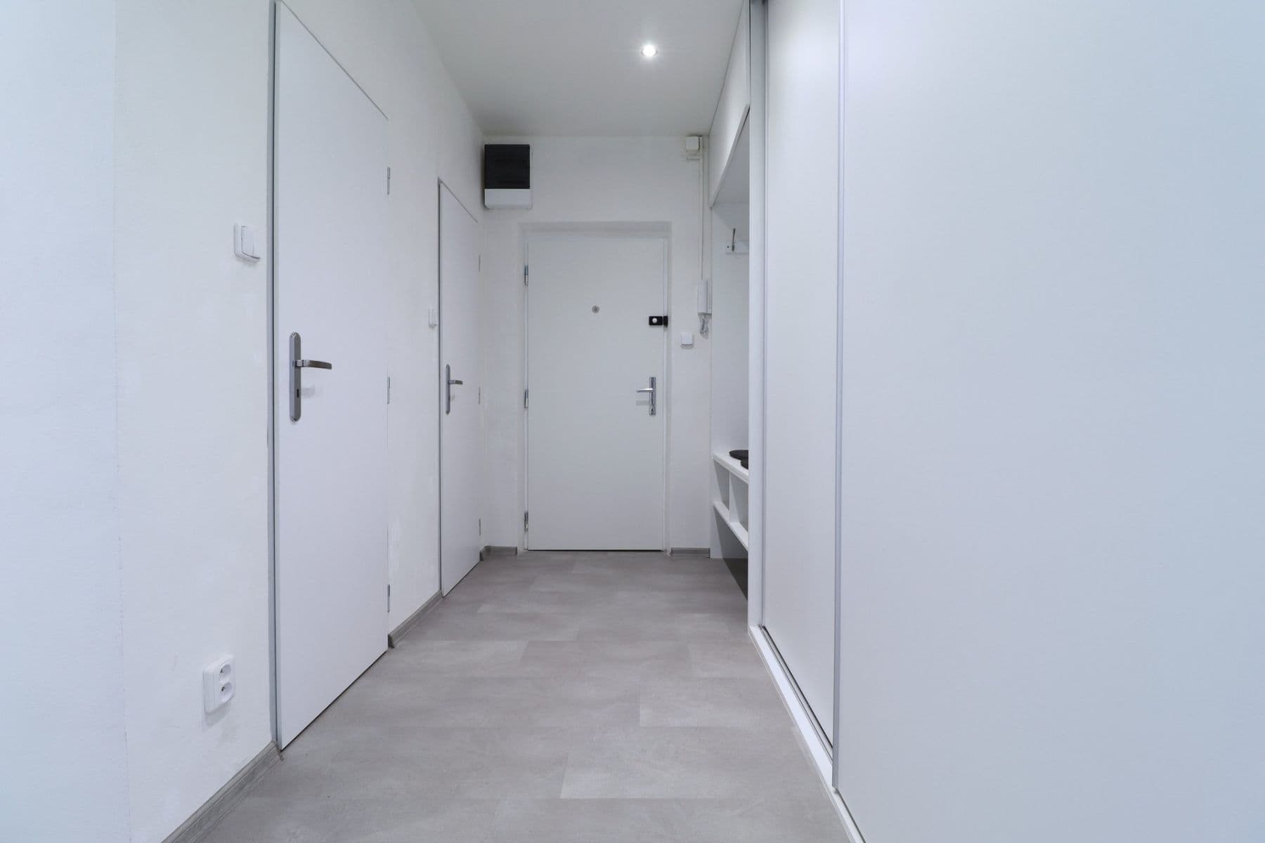 Prenájom bytu 2-izbový 52 m², Topolová, Praha, Praha Prenájom bytu 2-izbový 52 m², Topolová, Praha, Praha