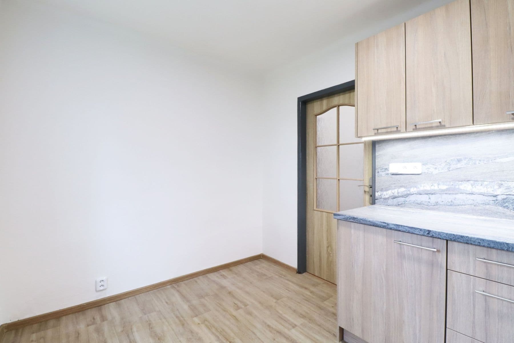 Prenájom bytu 1-izbový 32 m², Kyjevská, Kladno, Středočeský kraj Prenájom bytu 1-izbový 32 m², Kyjevská, Kladno, Středočeský kraj