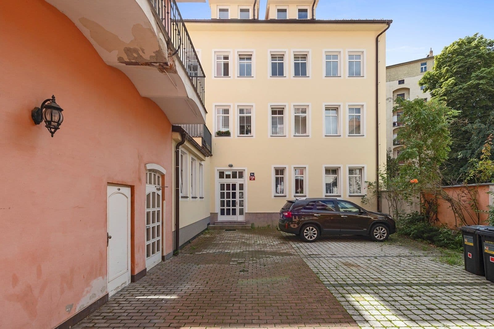 Prenájom bytu 1-izbový 34 m², Slavojova, Praha, Praha Prenájom bytu 1-izbový 34 m², Slavojova, Praha, Praha