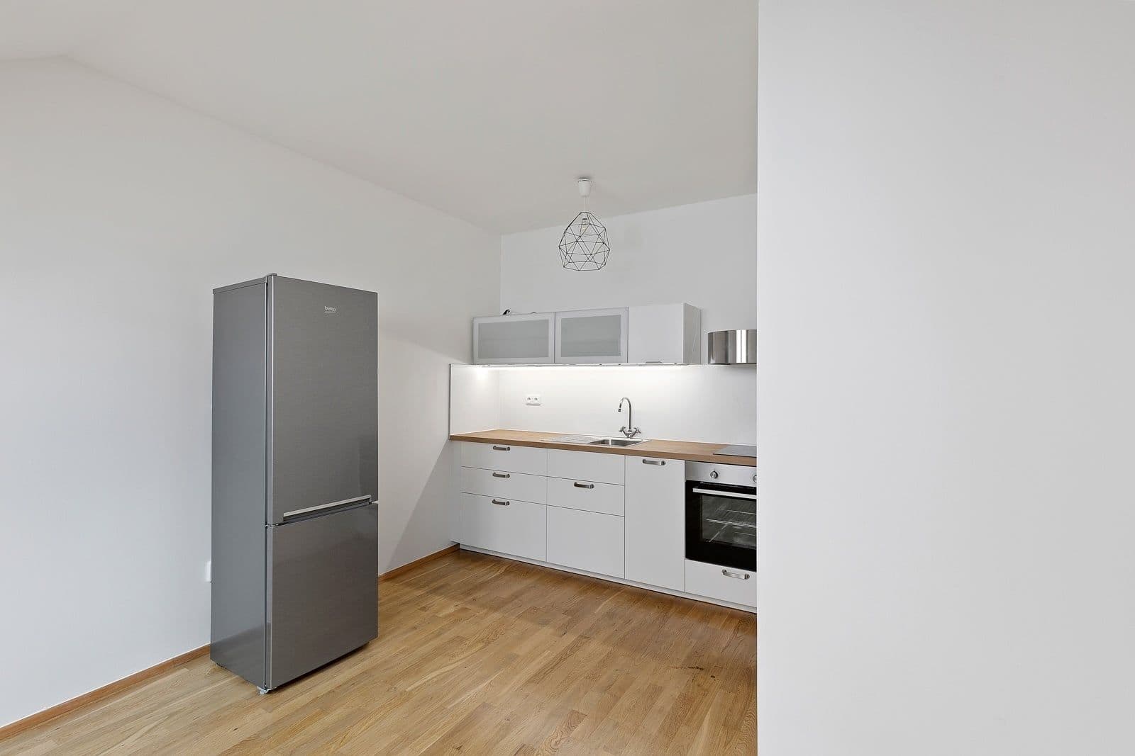 Prenájom bytu 1-izbový 34 m², Slavojova, Praha, Praha Prenájom bytu 1-izbový 34 m², Slavojova, Praha, Praha