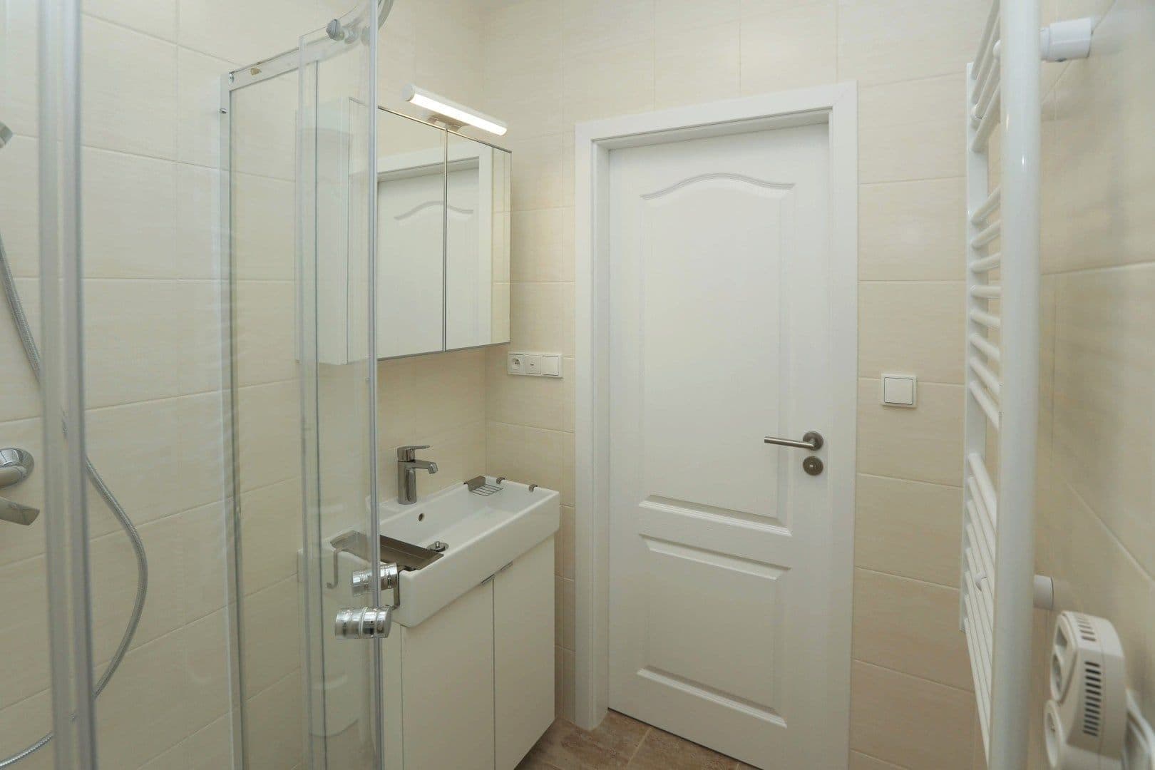Prenájom bytu 2-izbový 45 m², Hráského, Praha, Praha Prenájom bytu 2-izbový 45 m², Hráského, Praha, Praha