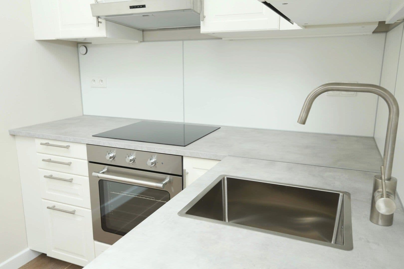 Prenájom bytu 2-izbový 45 m², Hráského, Praha, Praha Prenájom bytu 2-izbový 45 m², Hráského, Praha, Praha