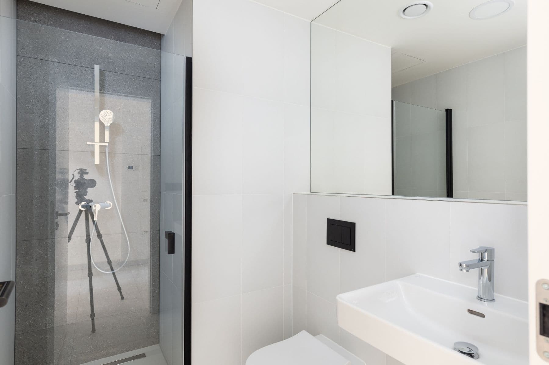 Prenájom bytu 1-izbový 30 m², Grafická, Praha, Praha Prenájom bytu 1-izbový 30 m², Grafická, Praha, Praha