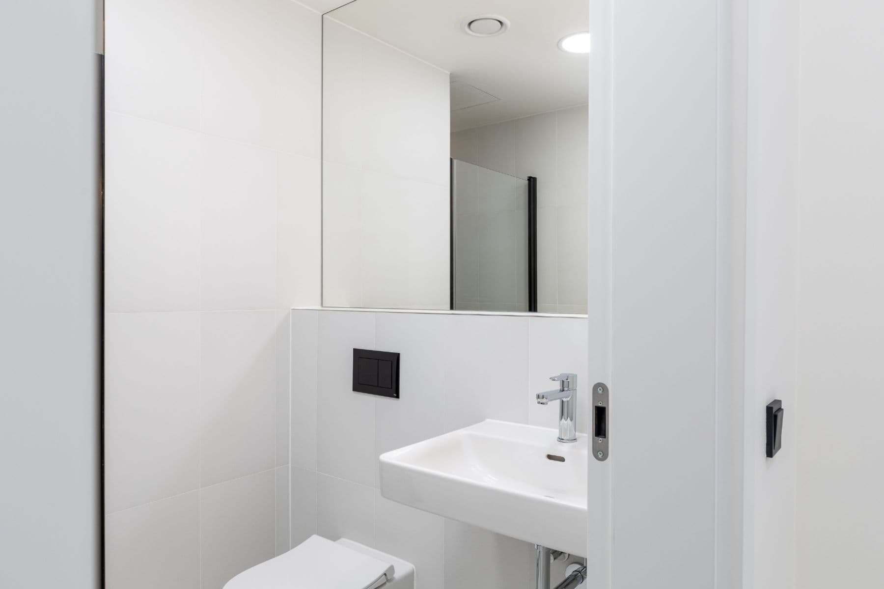 Prenájom bytu 1-izbový 30 m², Grafická, Praha, Praha Prenájom bytu 1-izbový 30 m², Grafická, Praha, Praha