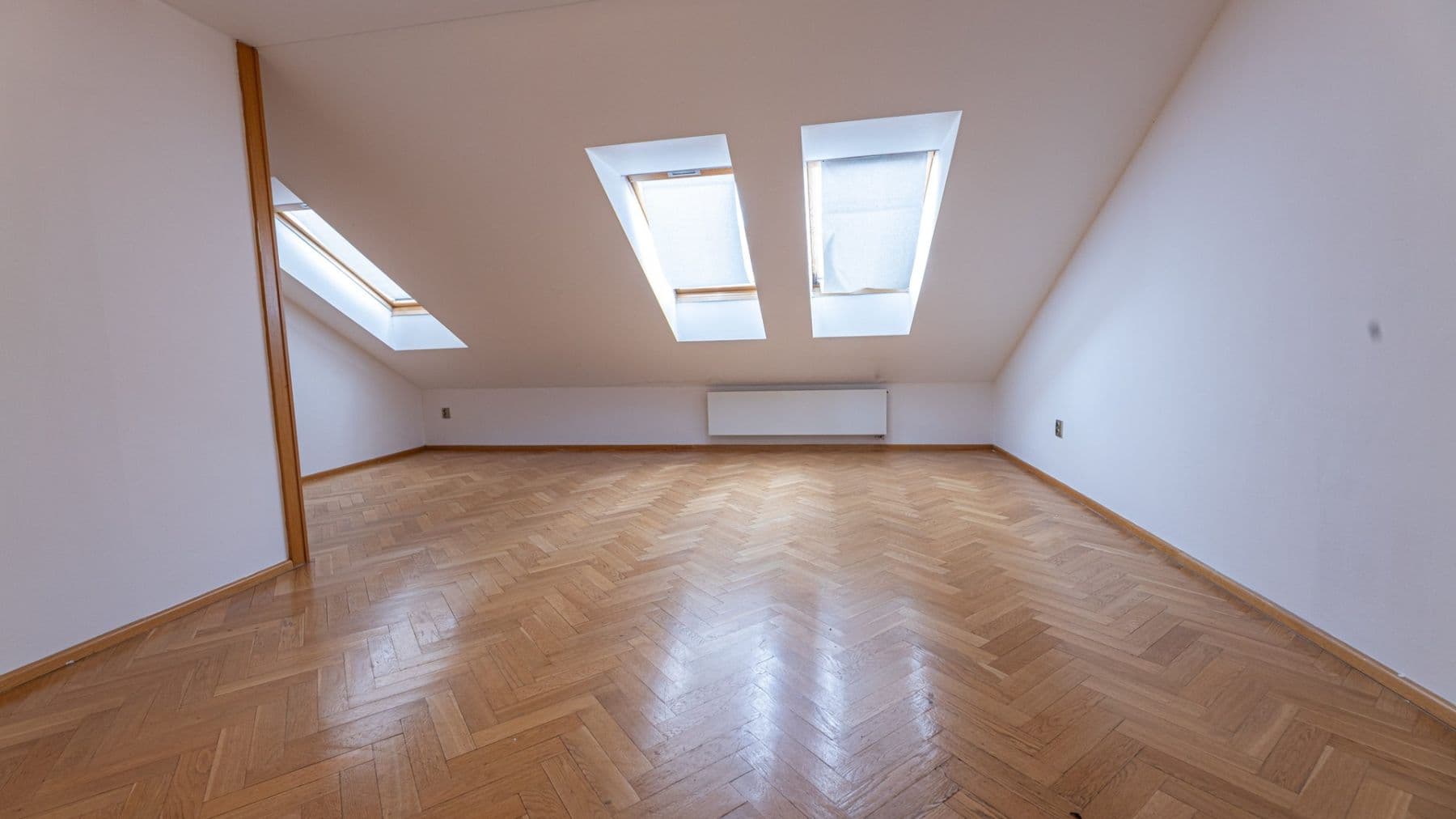Prenájom bytu 3-izbový 117 m², Tomáškova, Praha, Praha Prenájom bytu 3-izbový 117 m², Tomáškova, Praha, Praha