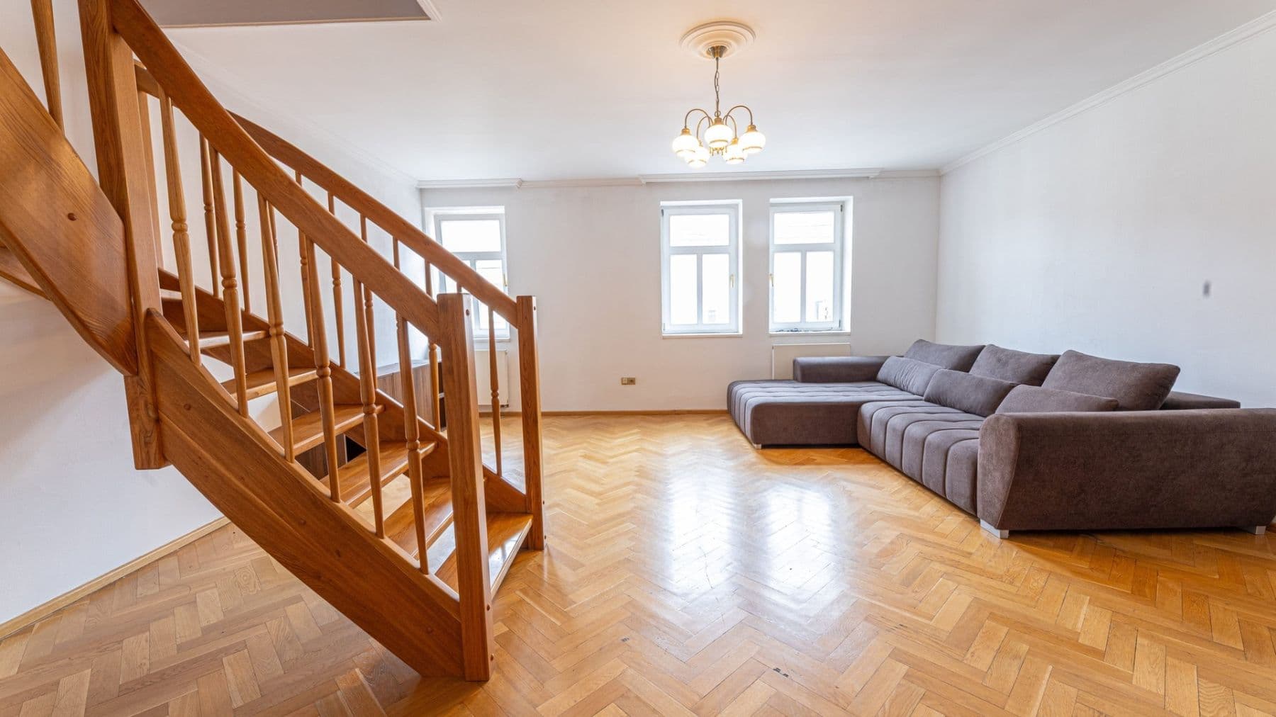 Prenájom bytu 3-izbový 117 m², Tomáškova, Praha, Praha Prenájom bytu 3-izbový 117 m², Tomáškova, Praha, Praha