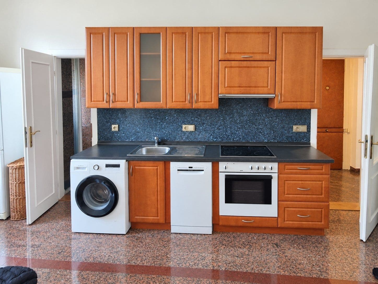 Prenájom bytu 2-izbový 66 m², Tomáškova, Praha, Praha Prenájom bytu 2-izbový 66 m², Tomáškova, Praha, Praha