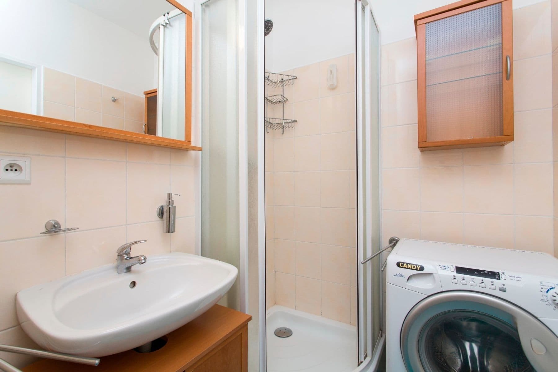 Prenájom bytu 2-izbový 56 m², Kloboučnická, Praha, Praha Prenájom bytu 2-izbový 56 m², Kloboučnická, Praha, Praha