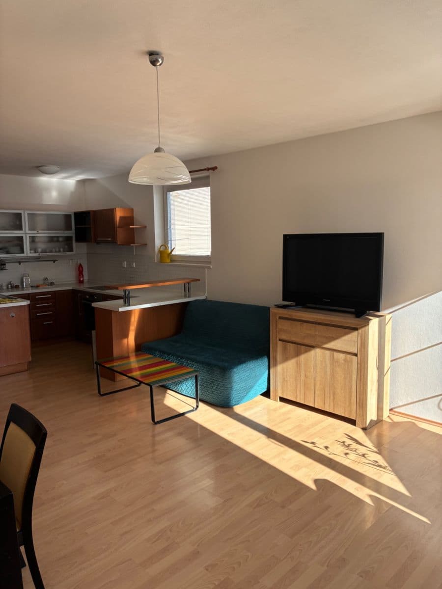 Prenájom bytu 2-izbový 64 m², Bělohorská, Brno, Jihomoravský kraj Prenájom bytu 2-izbový 64 m², Bělohorská, Brno, Jihomoravský kraj