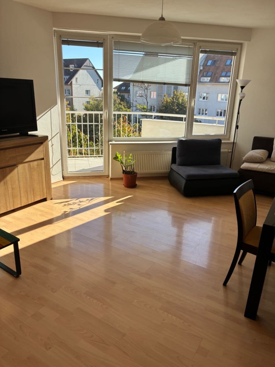 Prenájom bytu 2-izbový 64 m², Bělohorská, Brno, Jihomoravský kraj Prenájom bytu 2-izbový 64 m², Bělohorská, Brno, Jihomoravský kraj