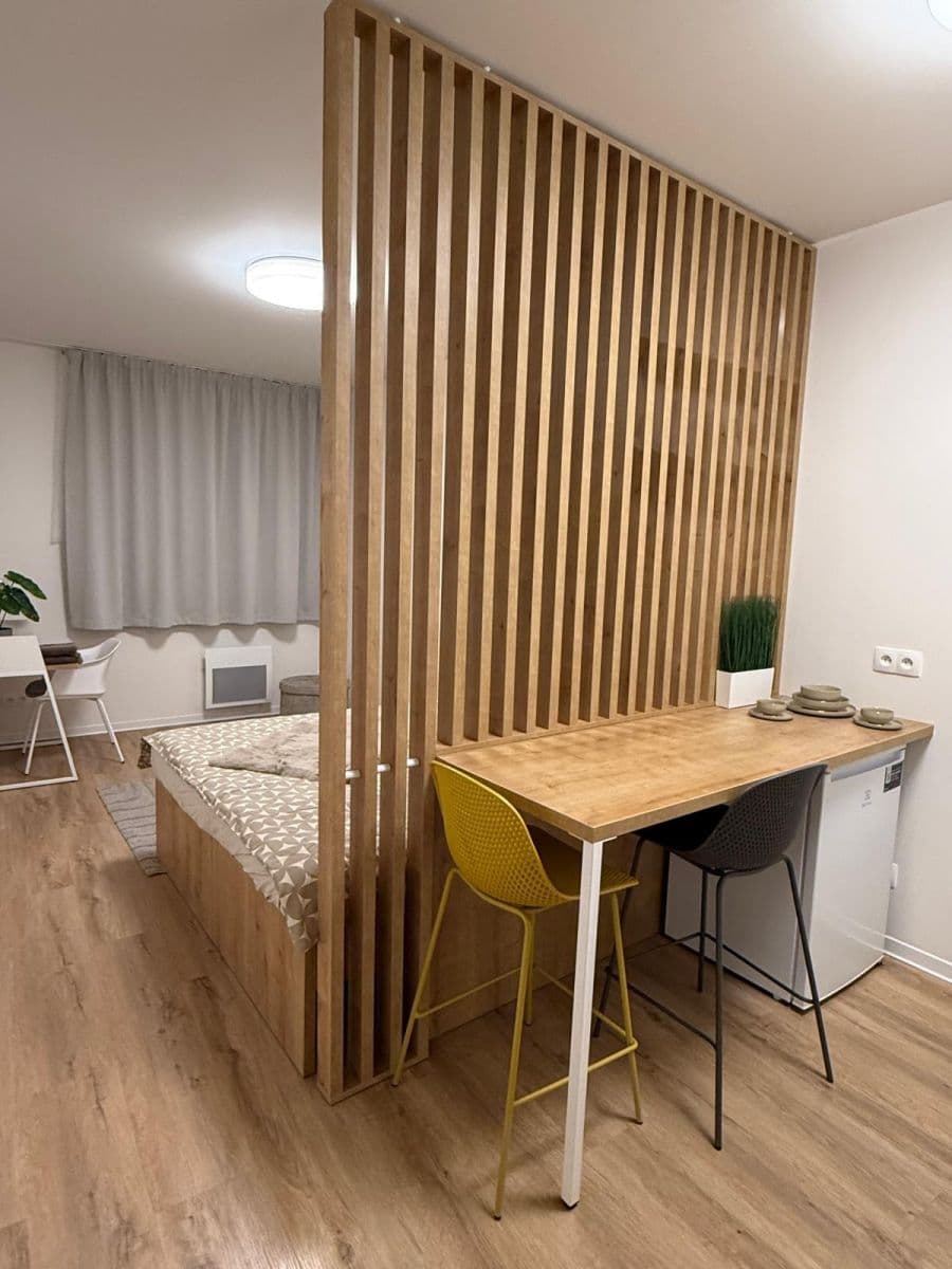 Prenájom bytu 1-izbový 28 m², Na Větrníku, Praha, Praha Prenájom bytu 1-izbový 28 m², Na Větrníku, Praha, Praha