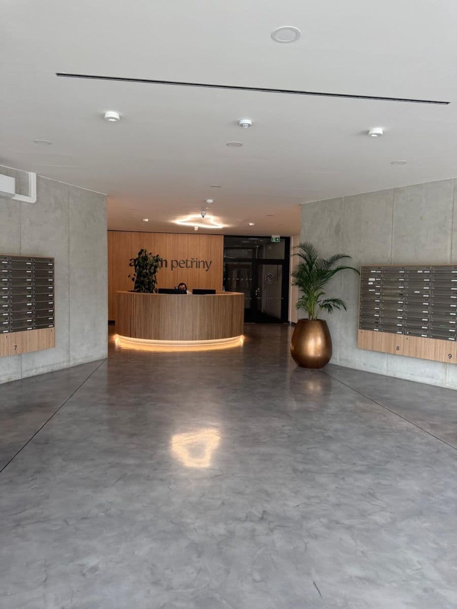 Prenájom bytu 1-izbový 28 m², Na Větrníku, Praha, Praha Prenájom bytu 1-izbový 28 m², Na Větrníku, Praha, Praha