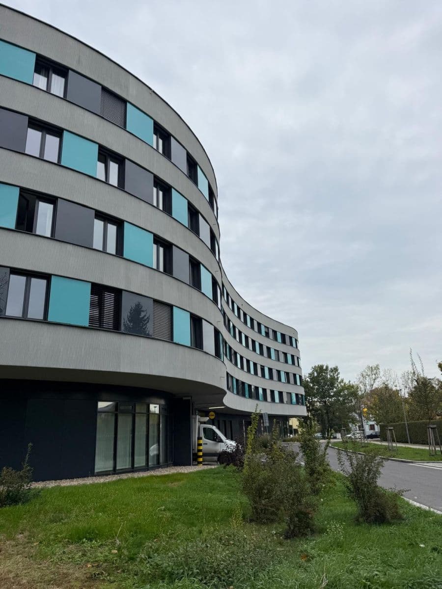 Prenájom bytu 1-izbový 28 m², Na Větrníku, Praha, Praha Prenájom bytu 1-izbový 28 m², Na Větrníku, Praha, Praha