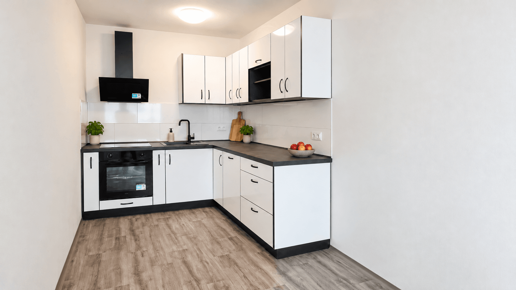 Prenájom bytu 3-izbový 68 m², Chodovická, Praha, Praha Prenájom bytu 3-izbový 68 m², Chodovická, Praha, Praha