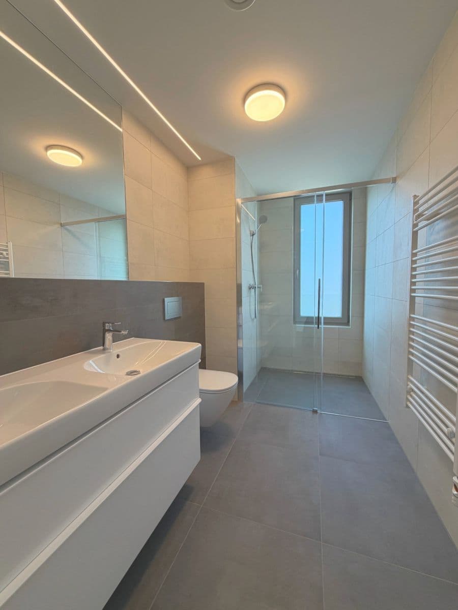 Prenájom bytu 4-izbový 90 m², Práčská, Praha, Praha Prenájom bytu 4-izbový 90 m², Práčská, Praha, Praha
