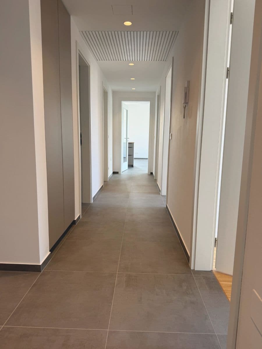 Prenájom bytu 4-izbový 90 m², Práčská, Praha, Praha Prenájom bytu 4-izbový 90 m², Práčská, Praha, Praha