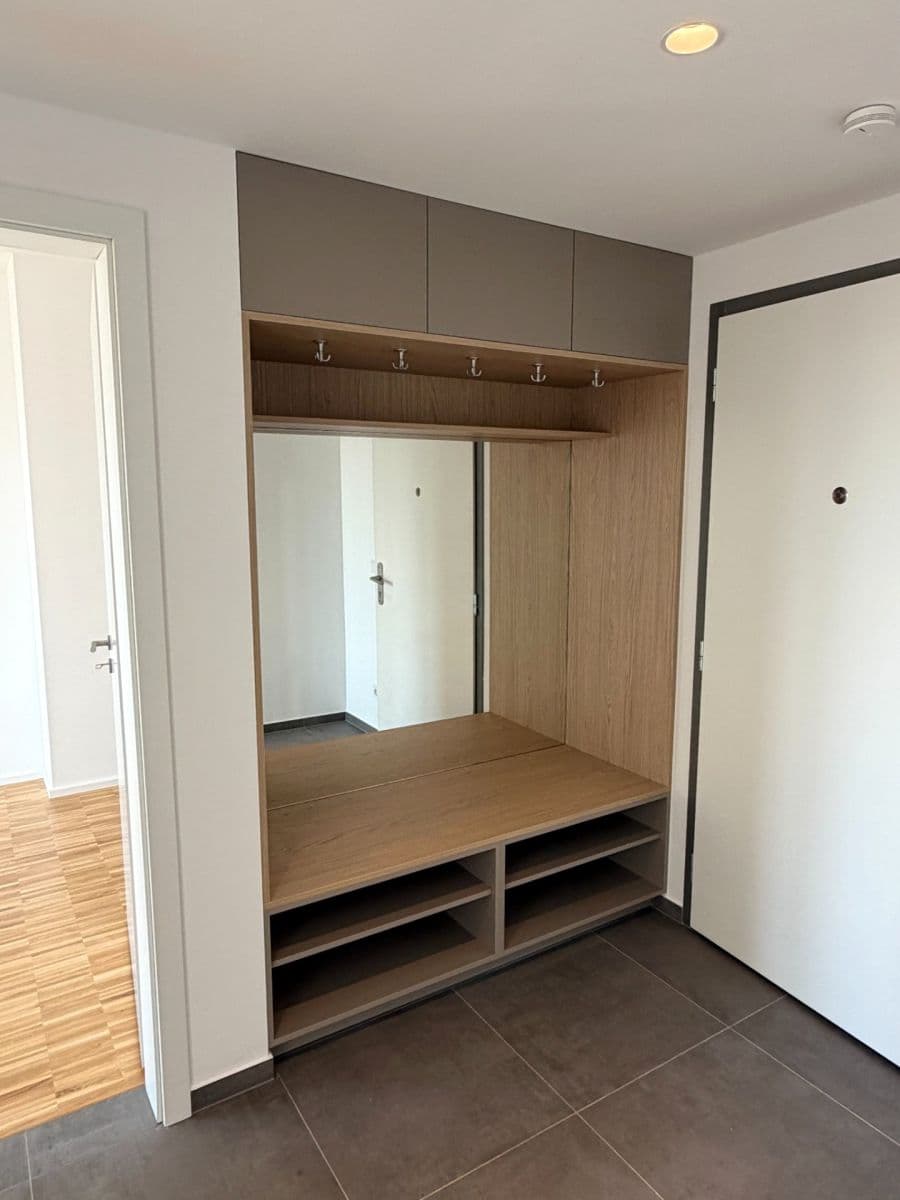 Prenájom bytu 4-izbový 90 m², Práčská, Praha, Praha Prenájom bytu 4-izbový 90 m², Práčská, Praha, Praha