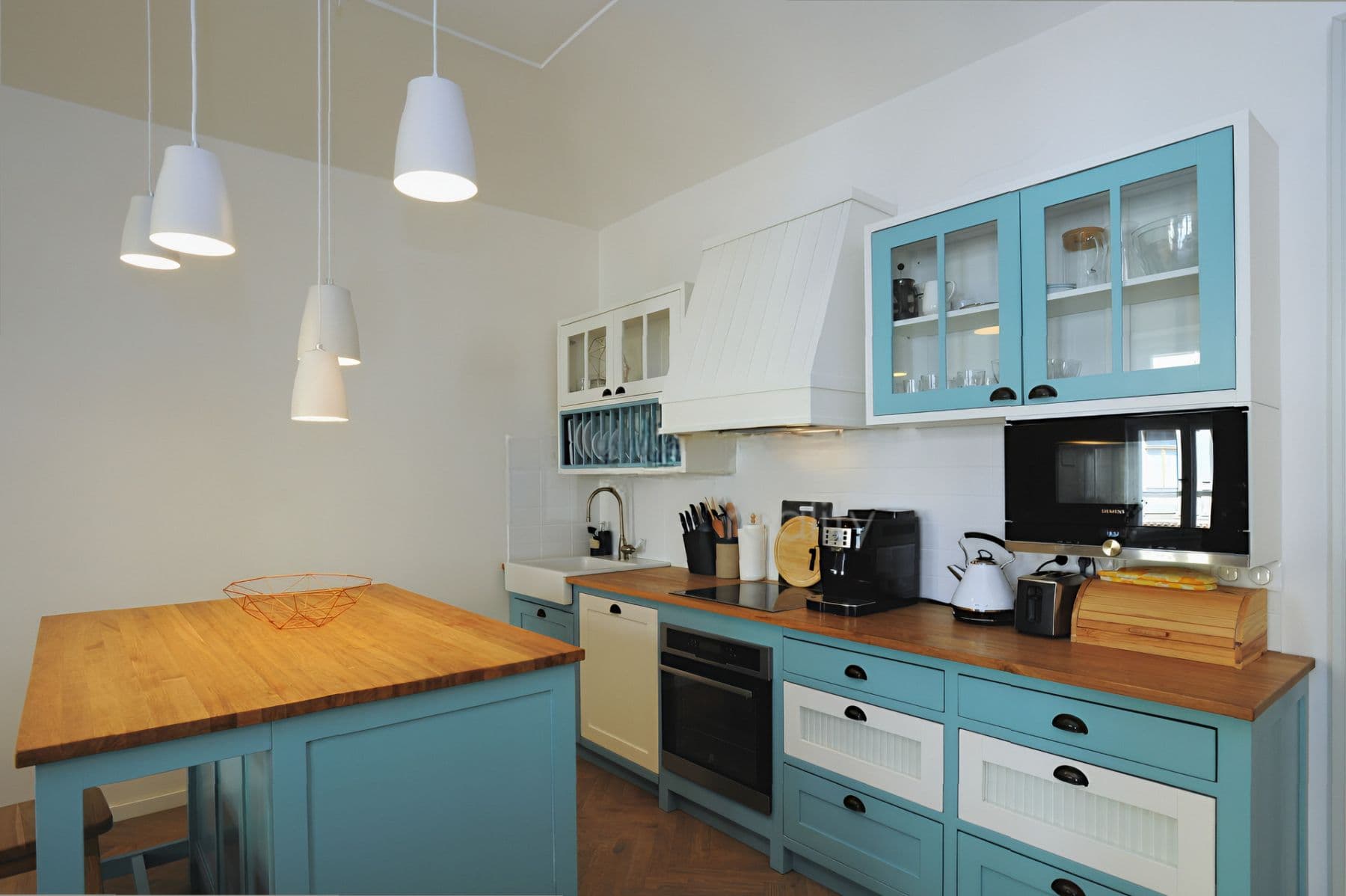 Prenájom bytu 2-izbový 84 m², Valentinská, Praha, Praha Prenájom bytu 2-izbový 84 m², Valentinská, Praha, Praha