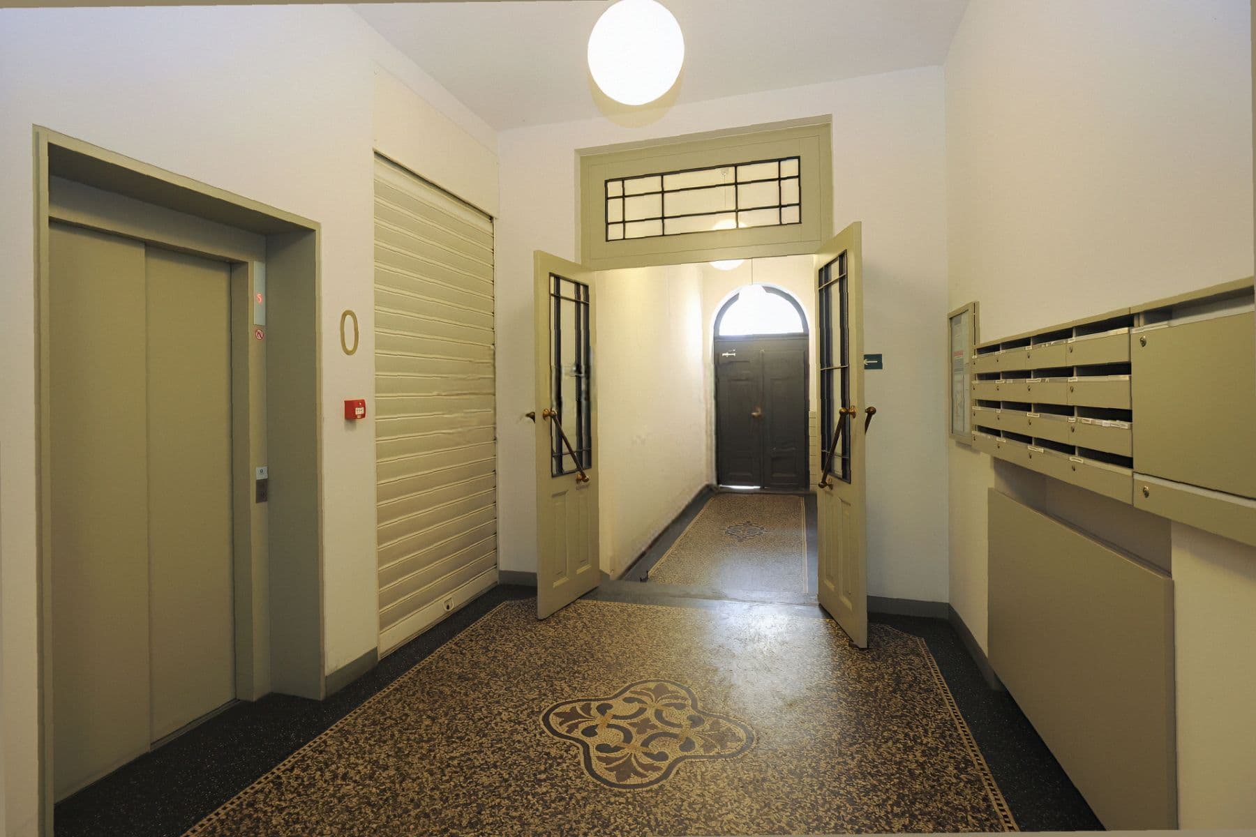 Prenájom bytu 2-izbový 84 m², Valentinská, Praha, Praha Prenájom bytu 2-izbový 84 m², Valentinská, Praha, Praha
